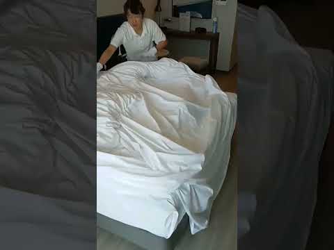 The Fastest Way South Korean Style Bed Making : Squid Method - Take3