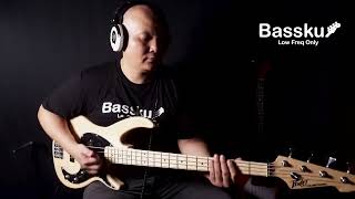 Video thumbnail for Peavey Milestone Bass 4 Strings Demo by Bassku