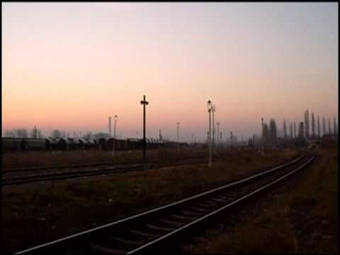 Trenuri de Calatori - Passenger Trains in Oradea Est (Part 1) (06 11 2010)