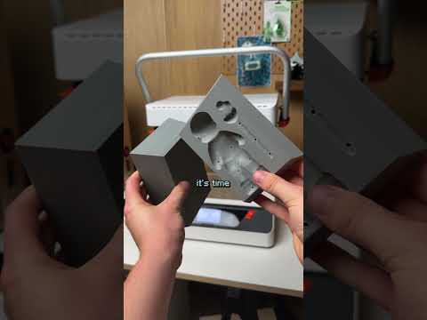 @chictapi making an art toy of my musical artist friend!!!  #resinprinting #3dprinting #blindbox