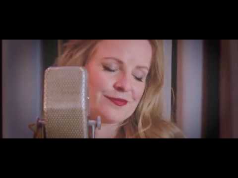 Alice Wallace - The Blue (Official Music Video)