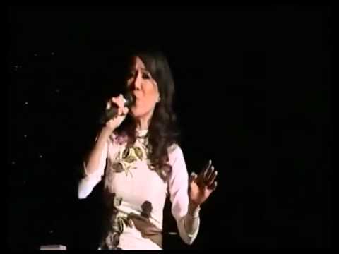 Thể hiện bởi Mai Thiên Vân