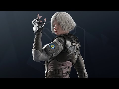 Rainbow Six Siege clutch with Iana!