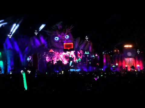 Calvin Harris feat. Ellie Goulding - Outside vs. And I (R3hab Mashup) (EDC Las Vegas, 06-21-2015)