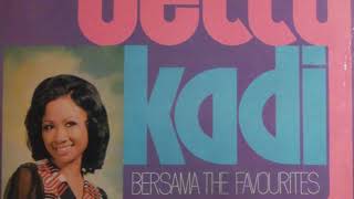 Download lagu Tetty Kadi The Favourites - Siapa Pernah Jatuh Cinta (Life HM-1159) 1975 mp3 Download lagu Tetty Kadi The Favourites - Siapa Pernah Jatuh Cinta (Life HM-1159) 1975 mp3