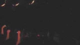 pretty girls make graves - speakers push air