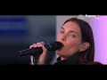 “The way we touch” par Charlotte Cardin en live