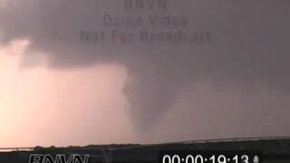 preview picture of video '5/24/2004 Bigelow MO Tornado video.'