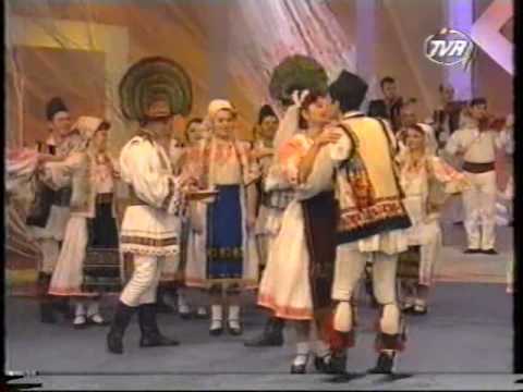 Ansamblul folcloric "Cununa de pe Someș",  Bistrița,  județul Bistrița-Năsăud