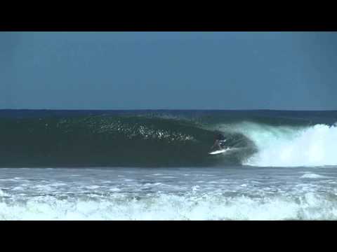 Clash of the Surfing Titans - Trailer