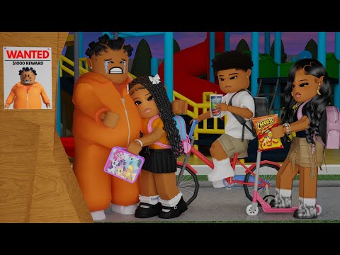 THE KIDS MOM ESCAPED PRISON!! *SHE KIDNAPPED THEM!!* | Bloxburg Family Roleplay