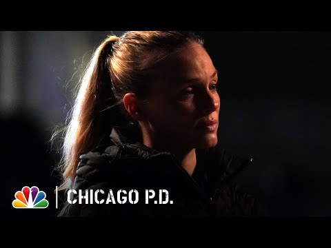 Voight Talks to the Chief While Upton Talks to Sean | NBC’s Chicago PD