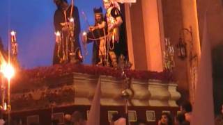 preview picture of video 'Semana Santa de Moguer (Huelva). Salida del Cristo de los Remedios 2010'
