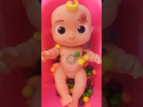 POURING M&M CANDY WITH JJ's IN THE BATHTUB #mnm #shorts #youtubeshorts #trending