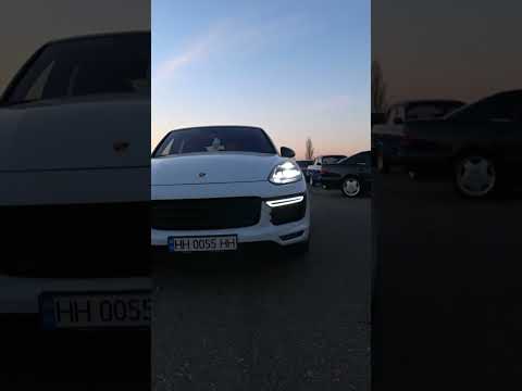 Thumbnail for Macan vs Cayenne Diesel drag race short by Porsche Macan