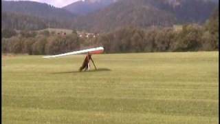 preview picture of video 'Dragonfly towing a Hangglider'