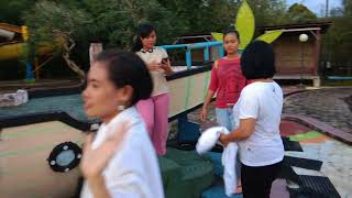 preview picture of video 'Teknik Salto di Kolam Renang - Gardenia Resort n Spa'