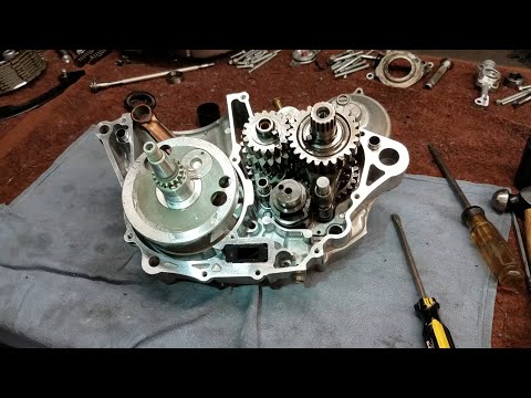 1:11 Suzuki RMZ450 Full Motor Rebuild 2009-2025 (Part 2). Replacing the crankshaft and a top end.