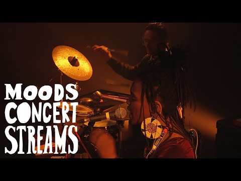 Live at Moods: @siselabonga