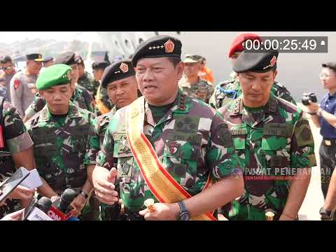 Panglima TNI Bangga Tim Aerobatic TNI AU Menguasai Udara Langkawi