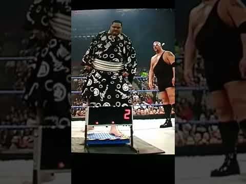 #WWE #Bigshow WWE SmackDown Weight check...