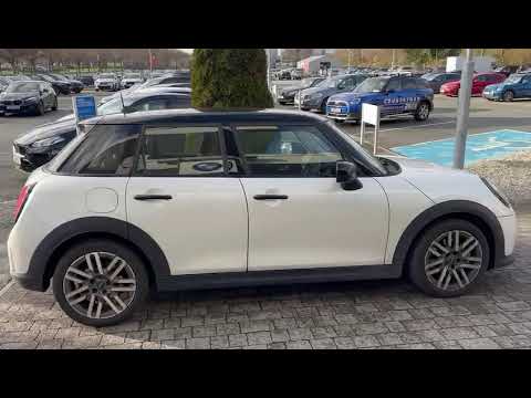 Mini Cooper Cooper C 5 Door - Image 2