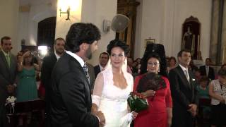 NOVIO SORPRENDE A LA NOVIA EN EL ALTAR CON UNA SEV