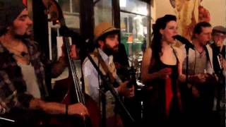 Coco And The Butterfields Live @ La Trappiste - The Hip Hop Song