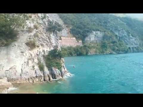 Cliff jump 22 meters Gardasee Italia