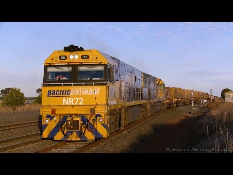 2MA5 Pacific National Container Train Enters Gheringhap Loop (5/2/2018) - PoathTV Australian Railway