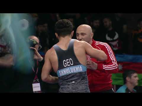 1/2 FS - 70 kg: M. GADZHIEV (POL) v. M. SKHULUKHIA (GEO)