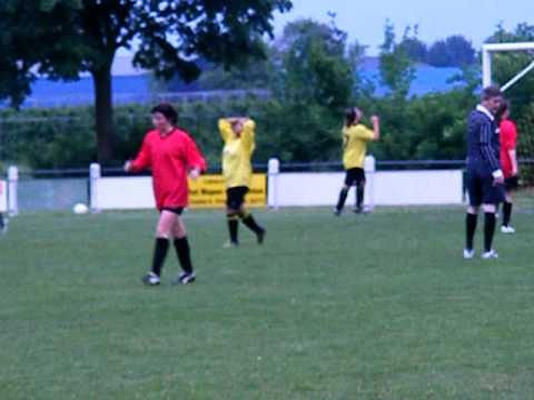 Uchta Da1 - Roda ´28 Da2 - 14-05-2009 - Martina Manusiwa mist rakelings