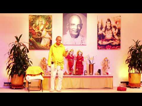 YOGA "Umkehrstellungen" mit Wolfgang - Yoga Vidya Mittelstufe - Live 16:15 Uhr 08.11.2021