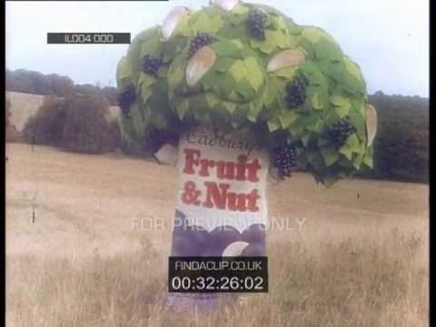 IL004 000 Cadburys Chocolate   Fruit and Nut   Frank Muir   Everyone's A Fruit and Nutcase