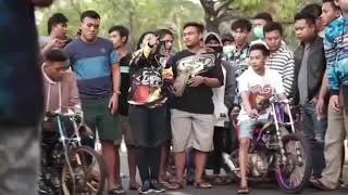 Download lagu Story Wa Drag race Versi Lagu Dj Pong Pong Terbaru mp3