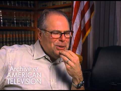 Glenn Gordon Caron discusses the door slams on "Moonlighting" - EMMYTVLEGENDS.ORG