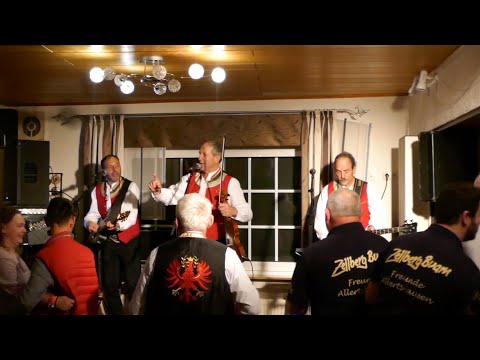 Zellberg Buam in Burkhards am 17.11.2023