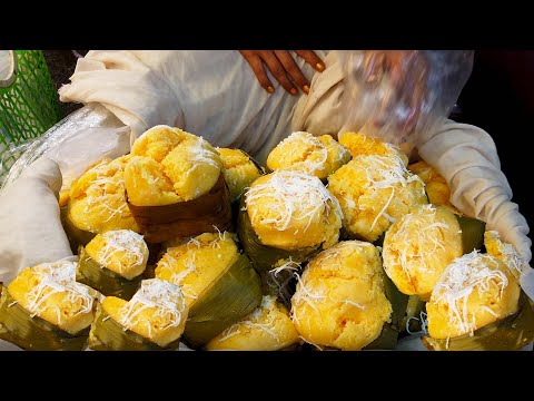 Traditional Foods For Sales In Phnom Penh Market - Cambodian Wet Market In The City