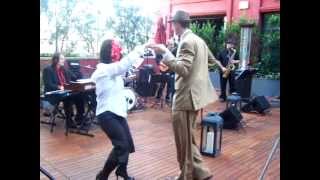 Ms.Vitality Dancing on Hollywood & Vine @Redbury