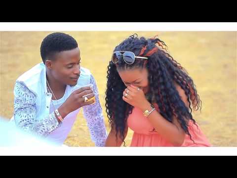 Fush - Quand tu me souris [Clip Officiel]