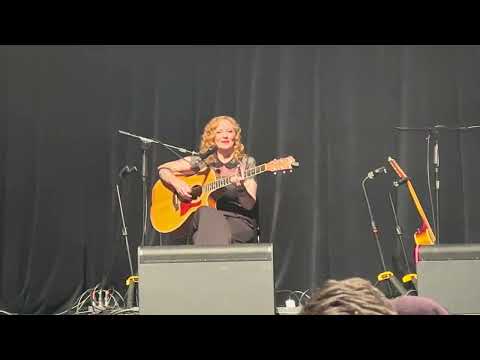 Valley Of The Queens - Anneke Van Giersbergen