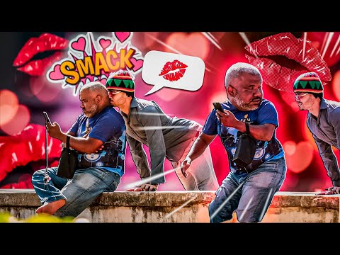 DANDO BEIJO NO PESCOÇO DE ESTRANHOS - vale a pena fazer de novo