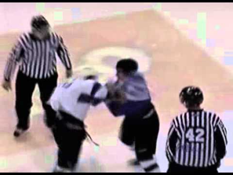 Luke Warner vs Alexandre Carrier Dec 28, 2010