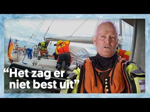 Met 8 man sjorren om hem naar buiten te krijgen | Redders op zee #11