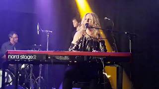 Vonda Shepard &quot;Seachin&#39; My Soul&quot; Live Paris 2019