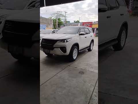 fortuner 2017  white mags