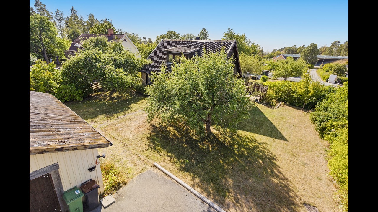 7 rum Villa på Solrosvägen 6 Kallhälls Villastad Järfälla kommun - video