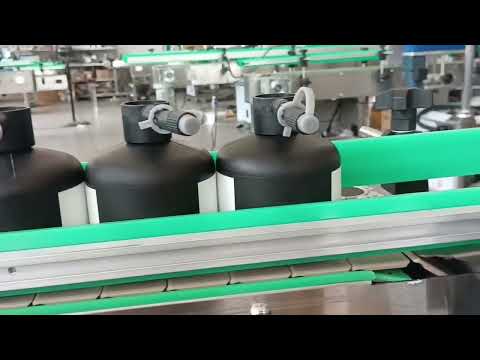 Automatic special shaped bottle labeling machine working video