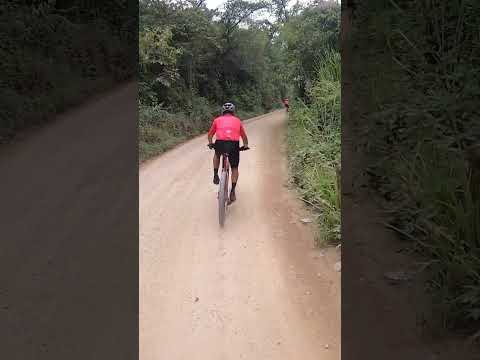 Esos paisajes bajando de Santa Maria hacia Palermo Huila 🤩❤ hermosas montañas