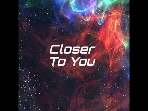 Alex Froot - Closer (Lyric Video)